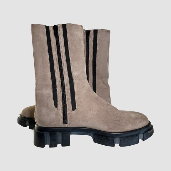 Free People Brooks Chelsea Boot Taupe Suede Lug Sole Mid Calf 39.5 / 9 - Picture 11 of 13